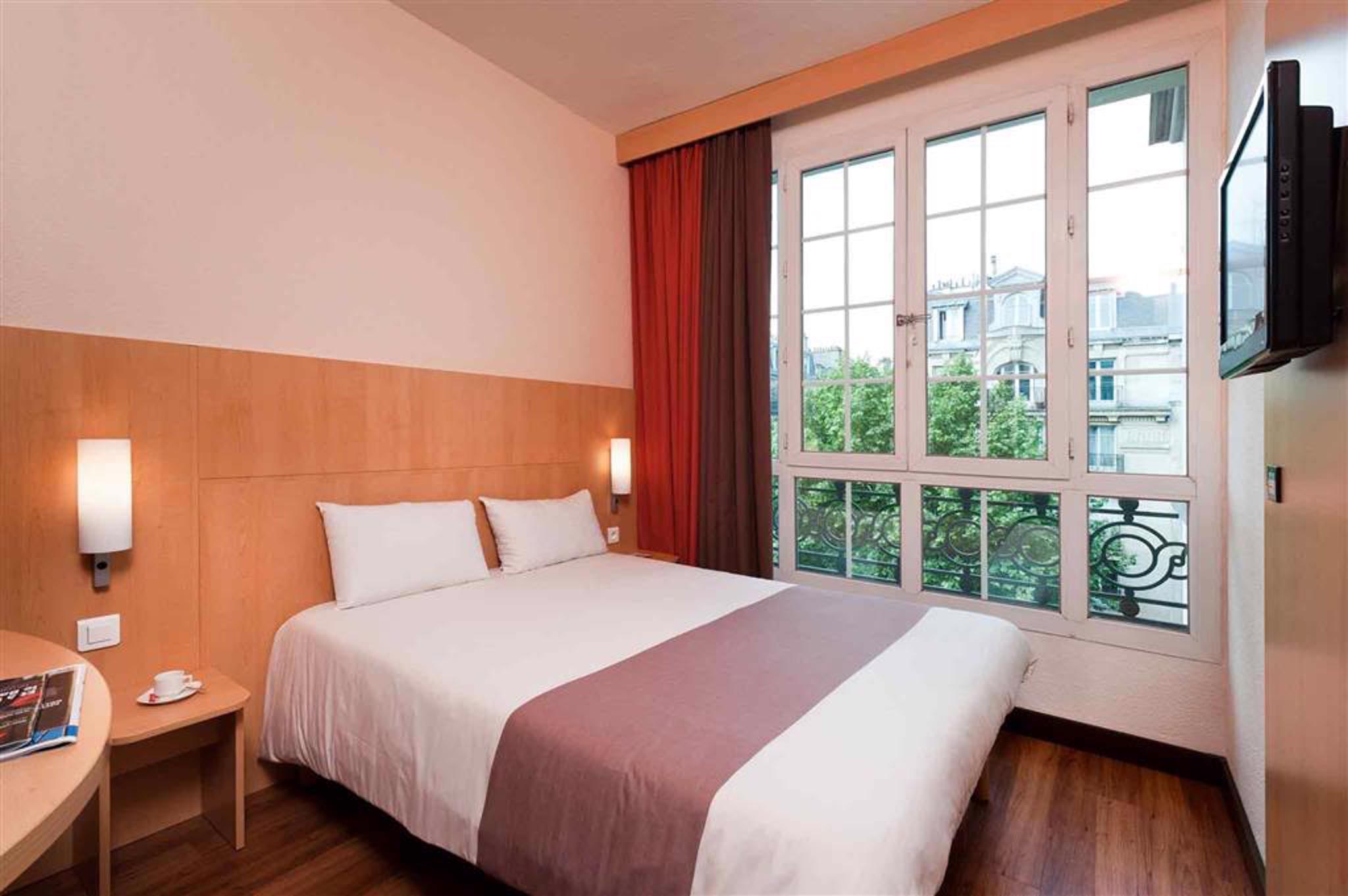 Ibis Paris Ornano Montmartre Nord 18Eme Hotel Buitenkant foto